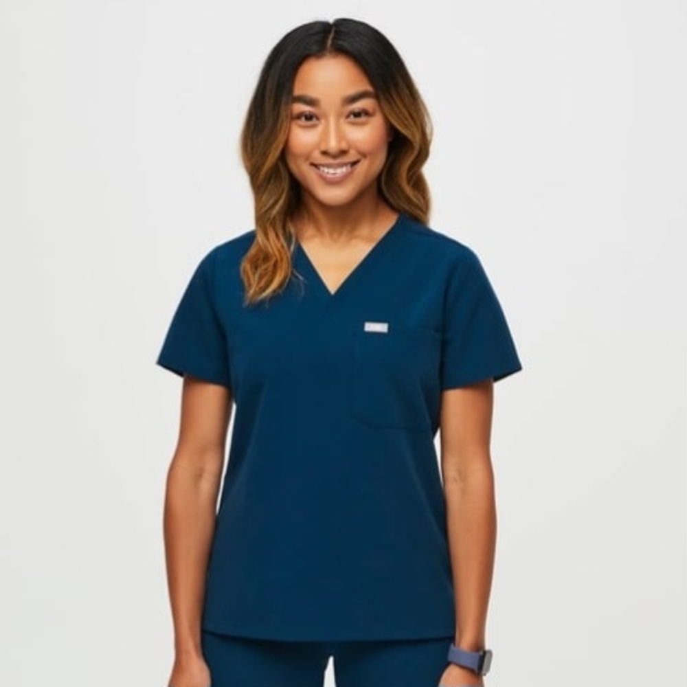 ⛔️SOLD⛔️ FIGS Deep Reef Catarina One Pocket Scrub Top